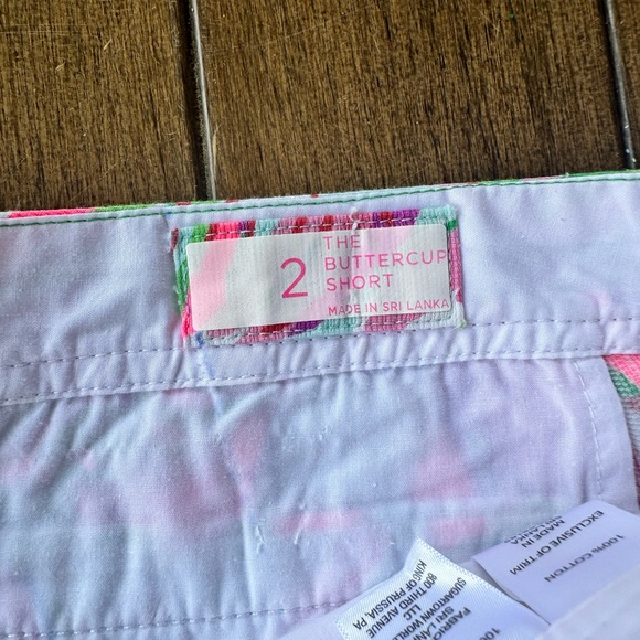 Lilly Pulitzer “The Buttercup Short” - Picture 2 of 2